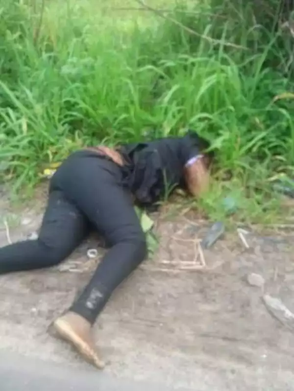 Photos: Young lady murdered and her remains dumped on the roadside in Delta state